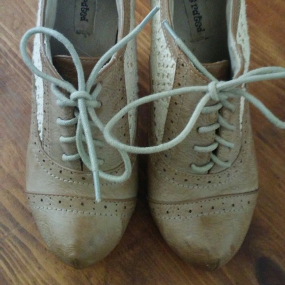 Not Rated Lace Up Ankle Bootie Size 7.5 heel 4" - Picture 3 of 7